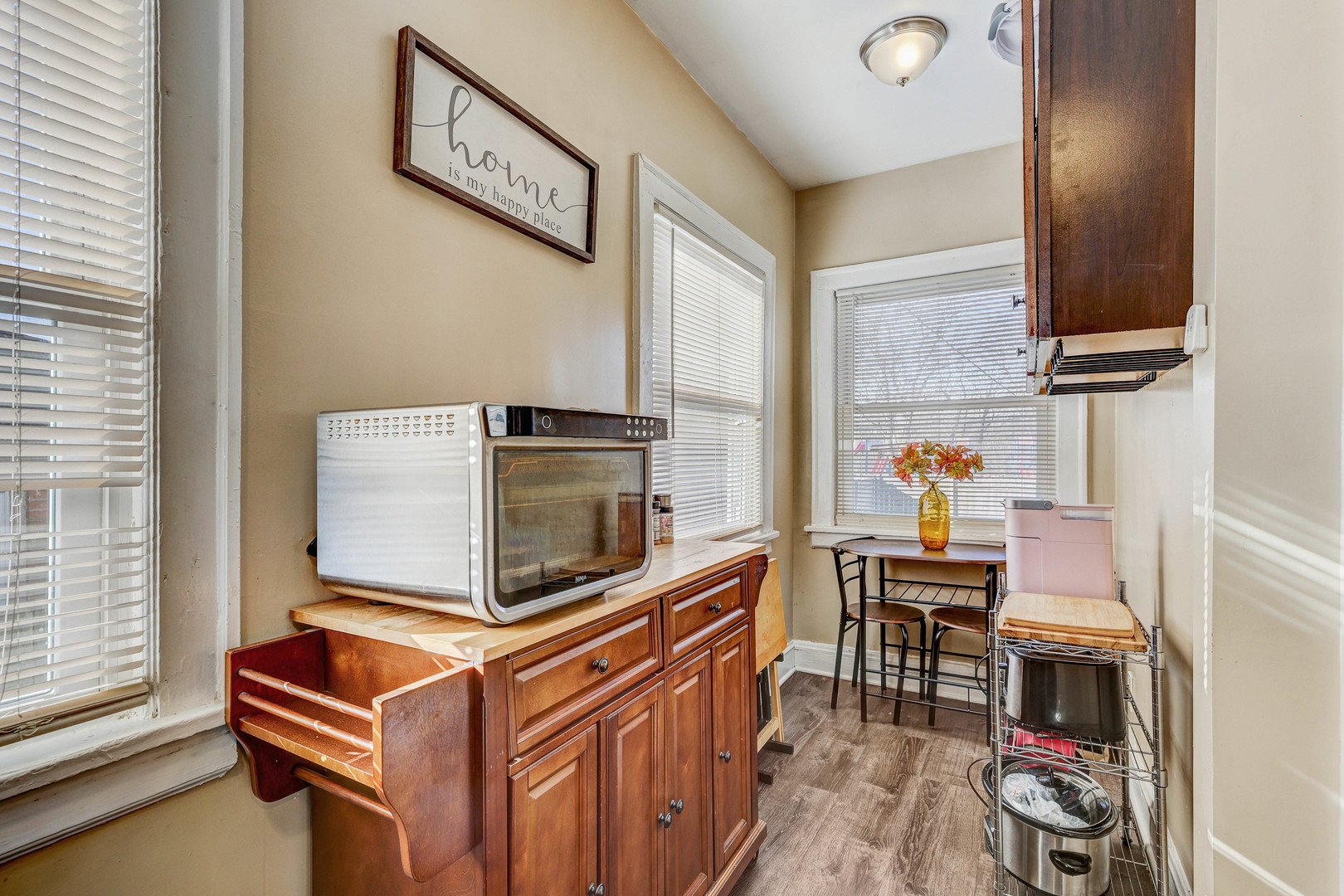 2211 Foster Street Evanston, IL 60201 - Photo 10 of 25