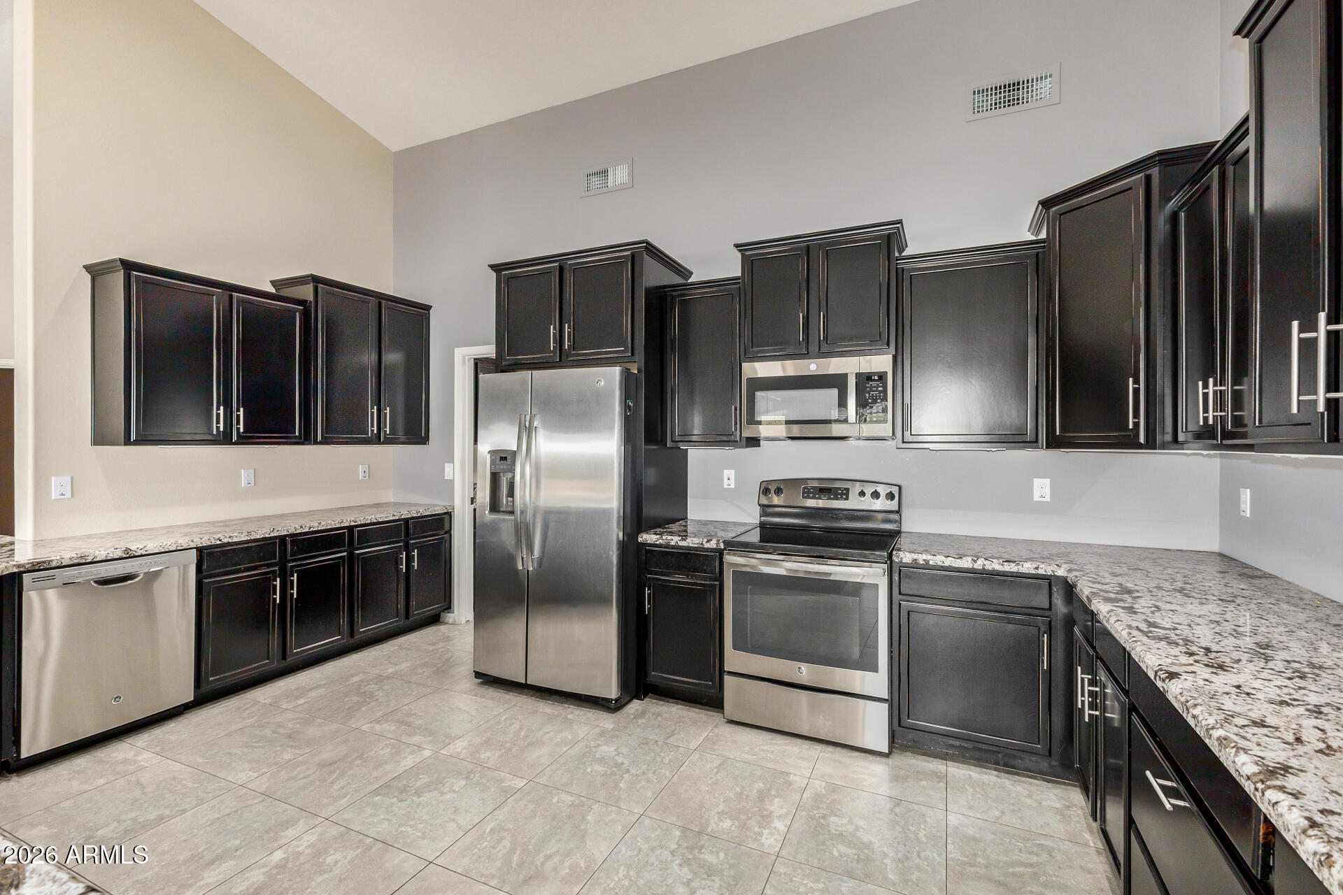 39730 North New River Road Phoenix, AZ 85086 - Photo 11 of 46 14 - New River