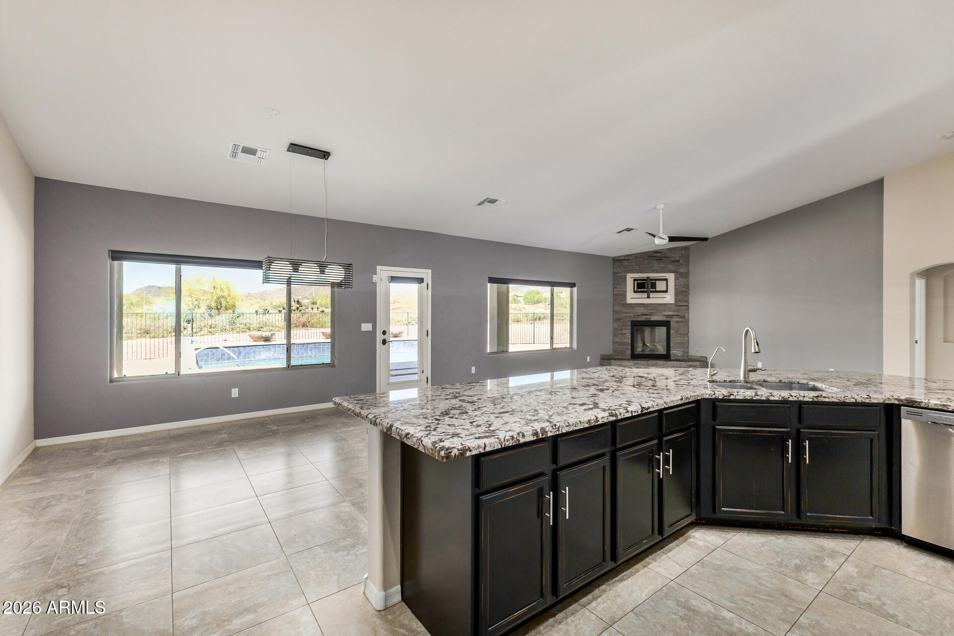 39730 North New River Road Phoenix, AZ 85086 - Photo 13 of 46 16 - New River