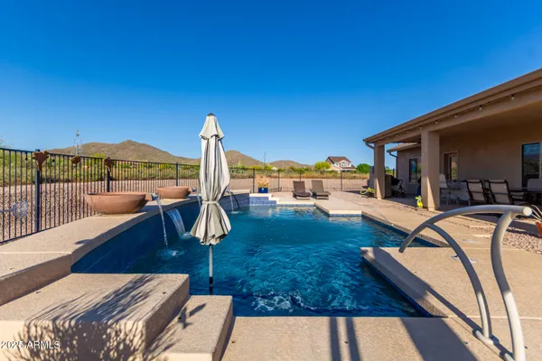 $824,900 | 39730 North New River Road, Phoenix, AZ 85086