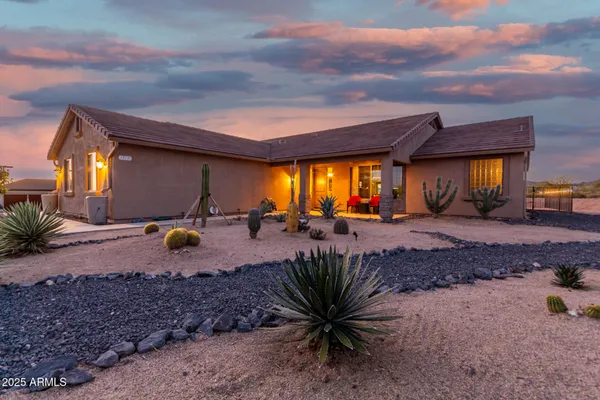 $824,900 | 39730 North New River Road, Phoenix, AZ 85086
