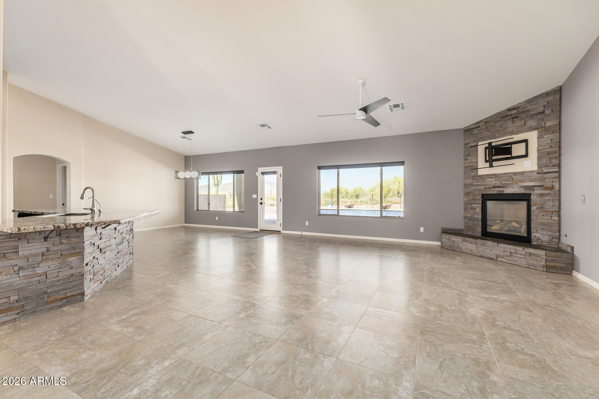 39730 North New River Road Phoenix, AZ 85086 - Photo 7 of 46 10 - New River