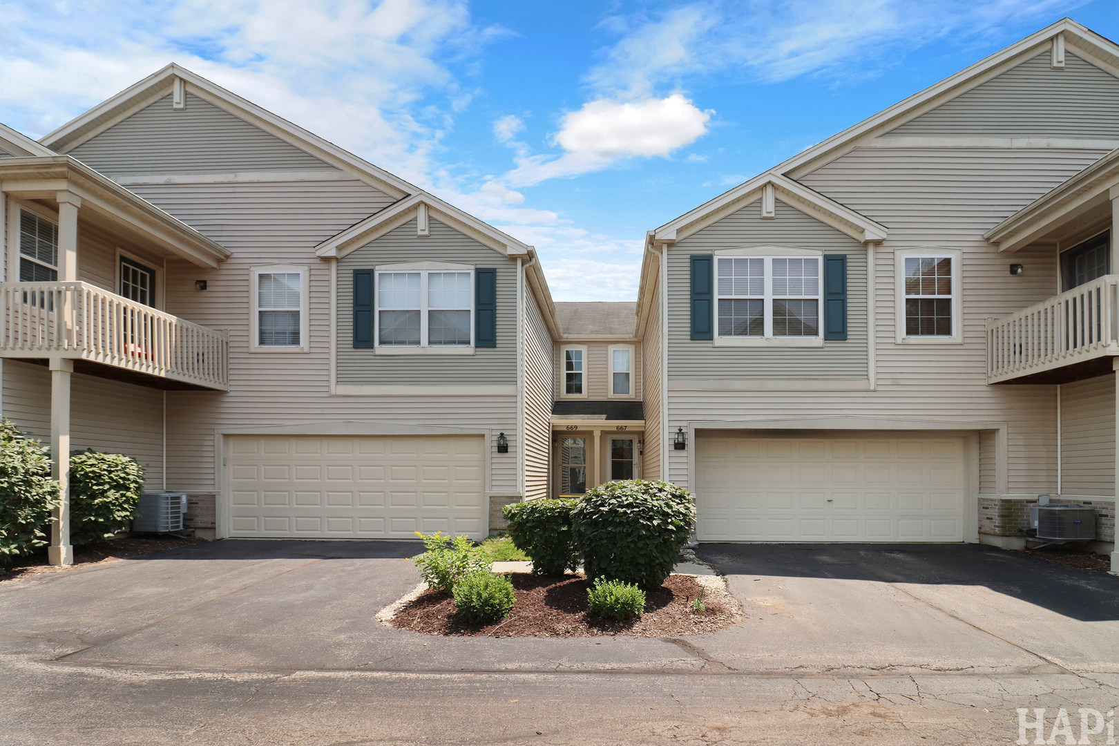 669 Morris Court Lakemoor, IL 60051 - Photo 1 of 24