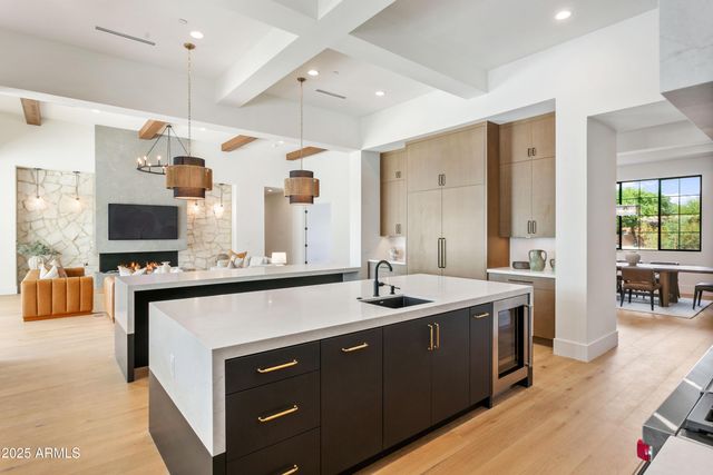$5,180,000 | 8125 East Gail Road, Scottsdale, AZ 85260