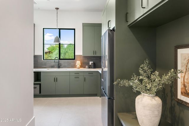 $5,180,000 | 8125 East Gail Road, Scottsdale, AZ 85260