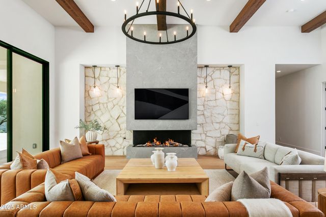 $5,180,000 | 8125 East Gail Road, Scottsdale, AZ 85260