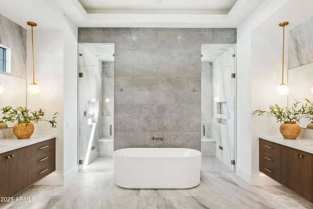 $5,180,000 | 8125 East Gail Road, Scottsdale, AZ 85260