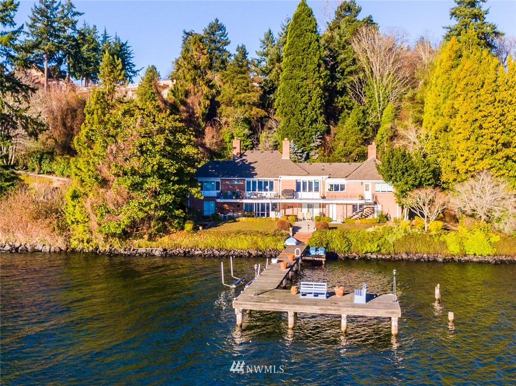 6503 Northeast Windermere Road Seattle, WA 98105 - Photo 2 of 18