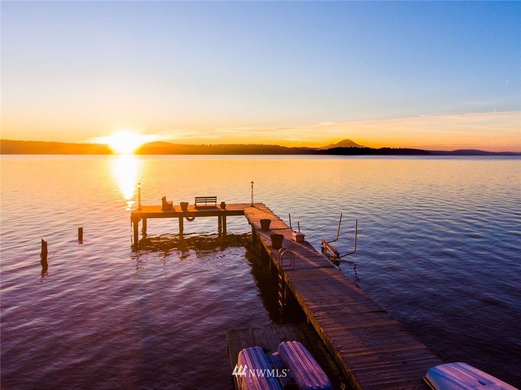 6503 Northeast Windermere Road Seattle, WA 98105 - Photo 12 of 18