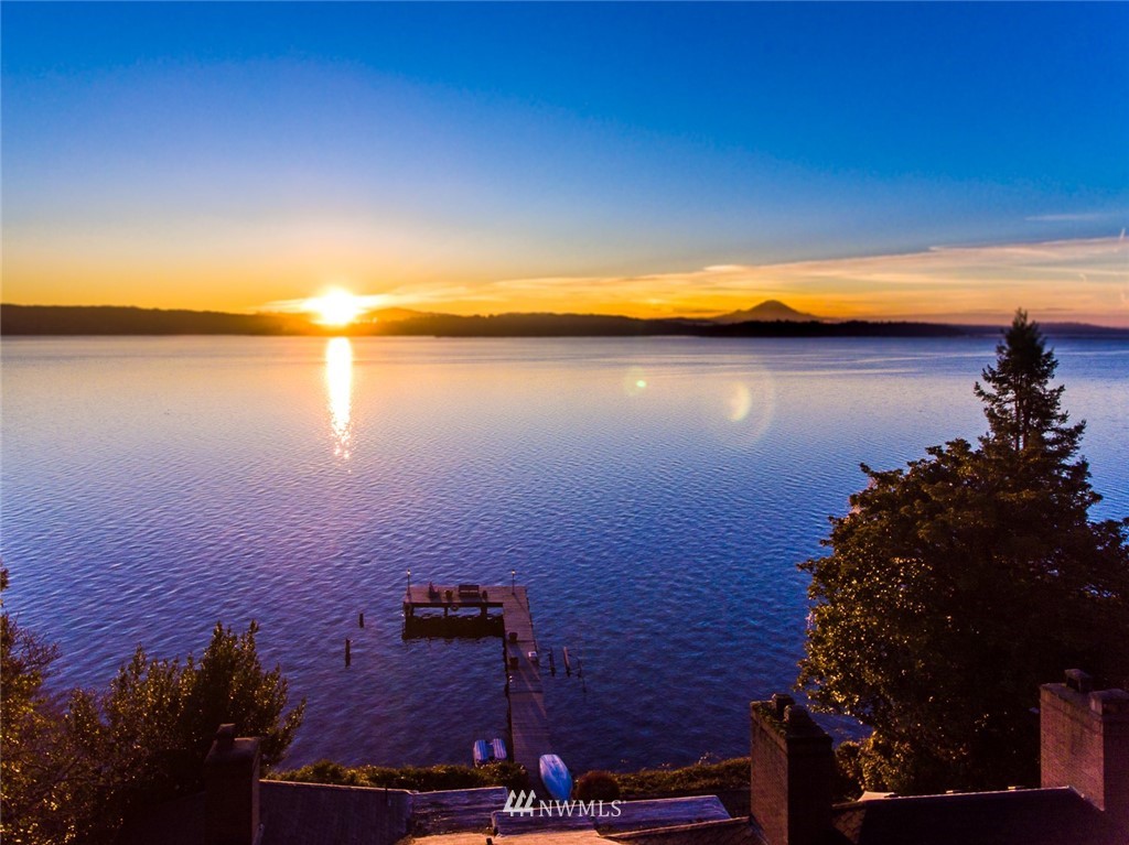 6503 Northeast Windermere Road Seattle, WA 98105 - Photo 13 of 18