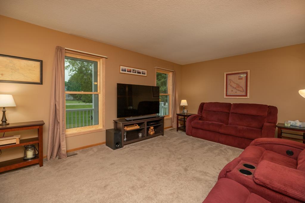 5709 Colonial Lane Rochester, MN 55904 - Photo 5 of 58