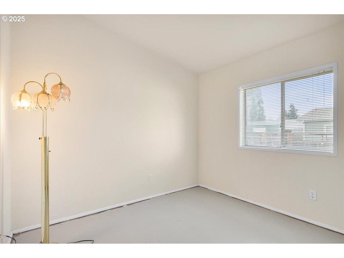 2305 Fisher Road Northeast Salem, OR 97305 - Photo 21 of 29