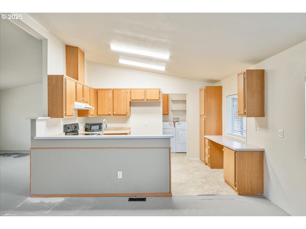 2305 Fisher Road Northeast Salem, OR 97305 - Photo 8 of 29