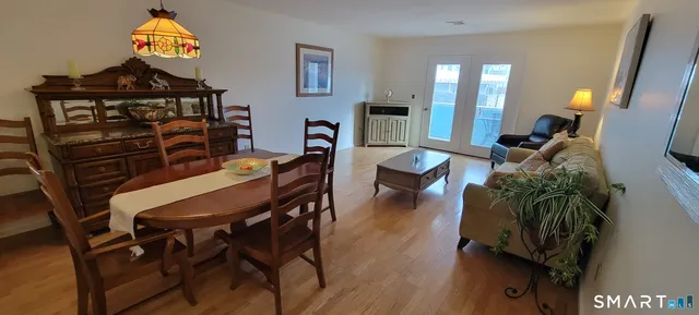 $1,950 | 136 Deer Hill Avenue, Unit 207, Danbury, CT 06810