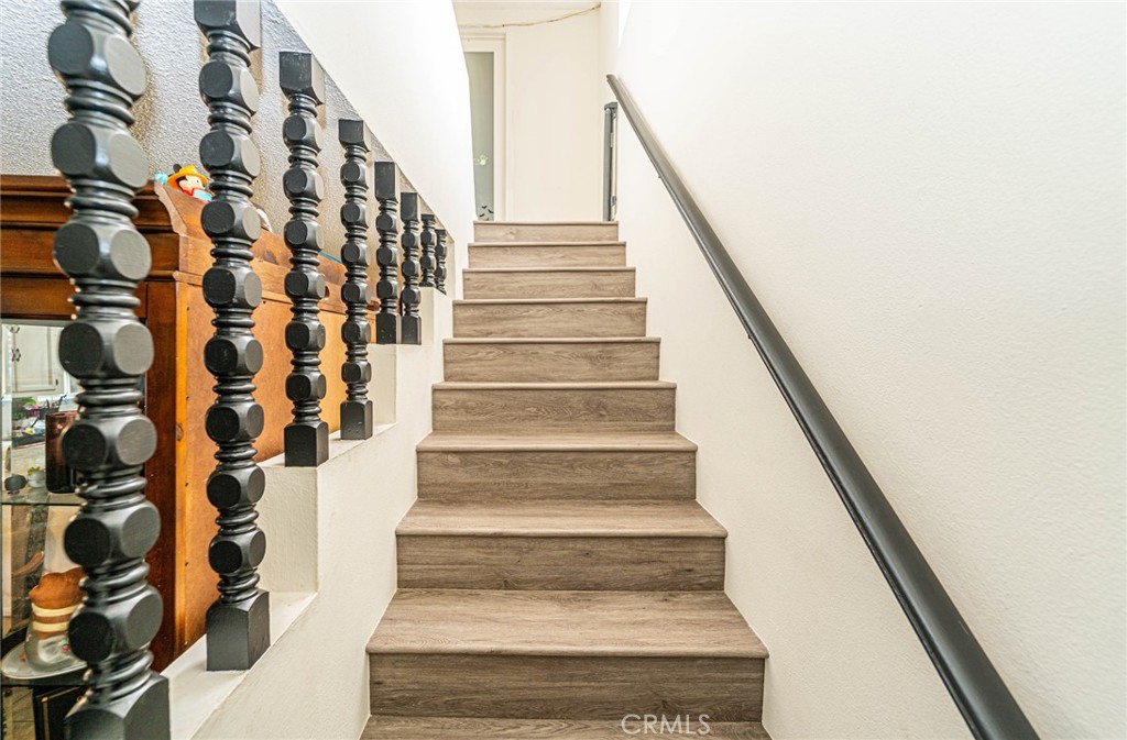 10334 Big Tujunga Canyon Road Tujunga, CA 91042 - Photo 26 of 39 a view of entryway with a front door