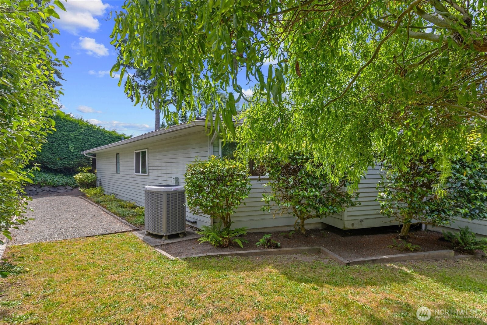 809 Spruce Place Edmonds, WA 98020 - Photo 35 of 40