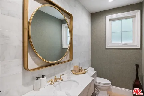 $13,995 | 4225 Alcove Avenue, Studio City, CA 91604