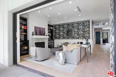 $13,995 | 4225 Alcove Avenue, Studio City, CA 91604