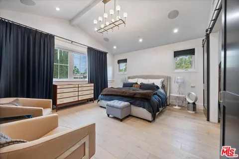 $13,995 | 4225 Alcove Avenue, Studio City, CA 91604
