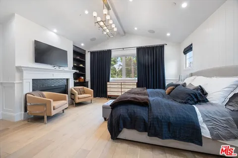 $13,995 | 4225 Alcove Avenue, Studio City, CA 91604