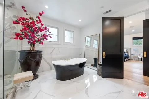 $13,995 | 4225 Alcove Avenue, Studio City, CA 91604