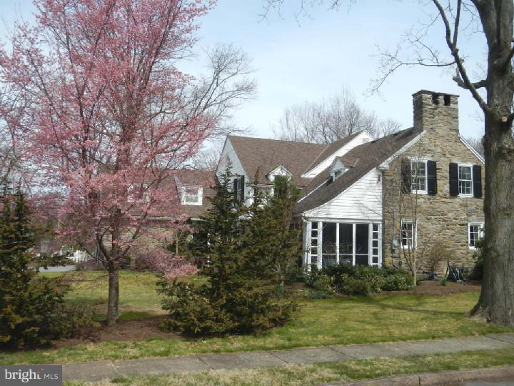 430 South Chester Road Swarthmore, PA 19081 - Photo 22 of 25 Enclosed Porch