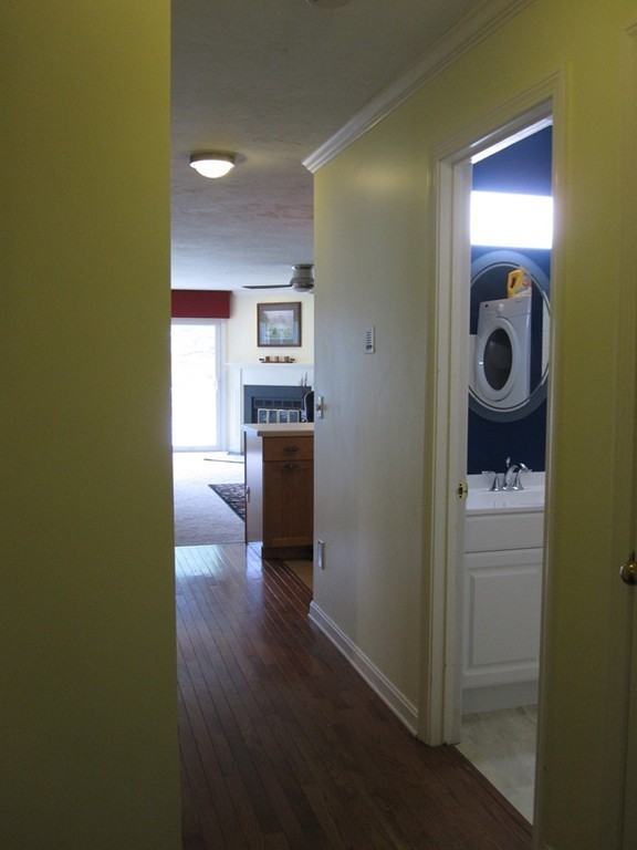 37 Pointe Rok Drive, Unit 37 Worcester, MA 01604 - Photo 3 of 26 Gallery Image 3