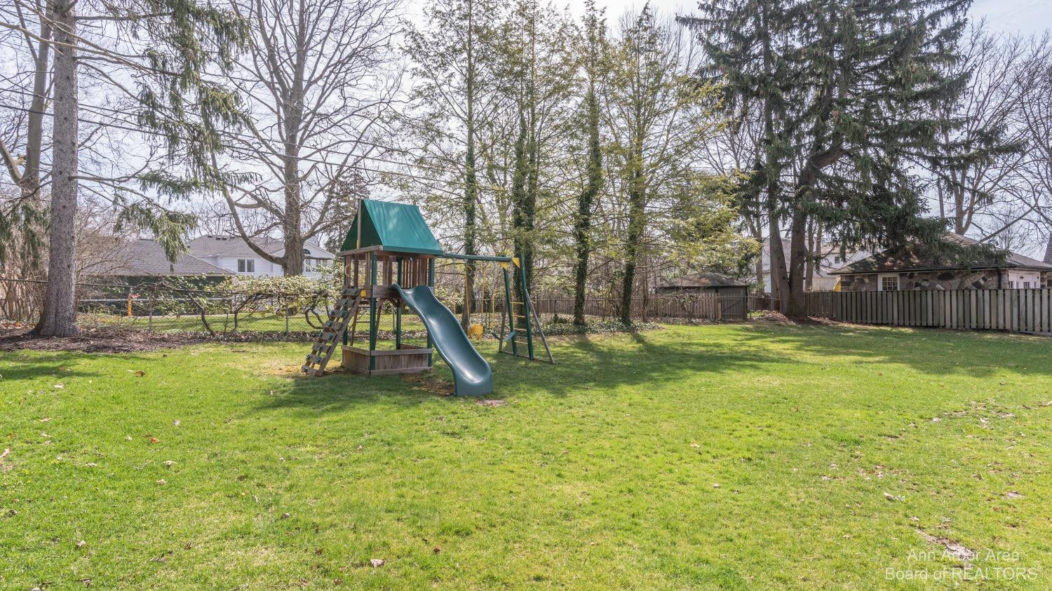 2121 Woodside Road Ann Arbor, MI 48104 - Photo 65 of 69 Photo 65