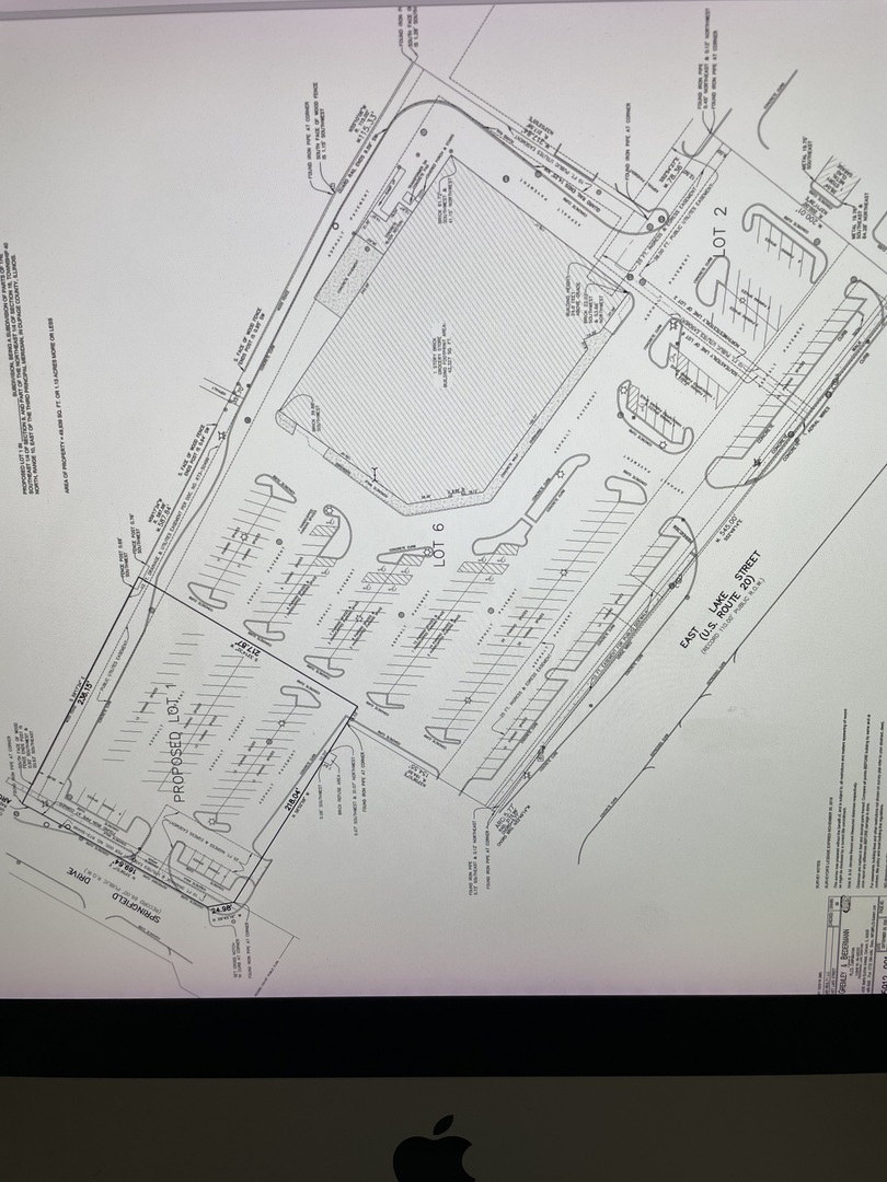 550 Lake Street Roselle, IL 60172 - Photo 1 of 1 a view of a living room