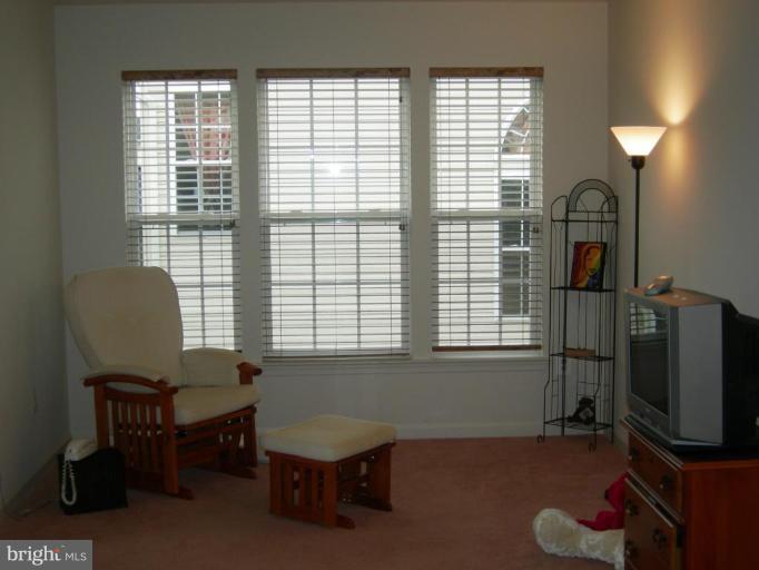 1812 Weybridge Road Frederick, MD 21702 - Photo 14 of 20 Sitting Room