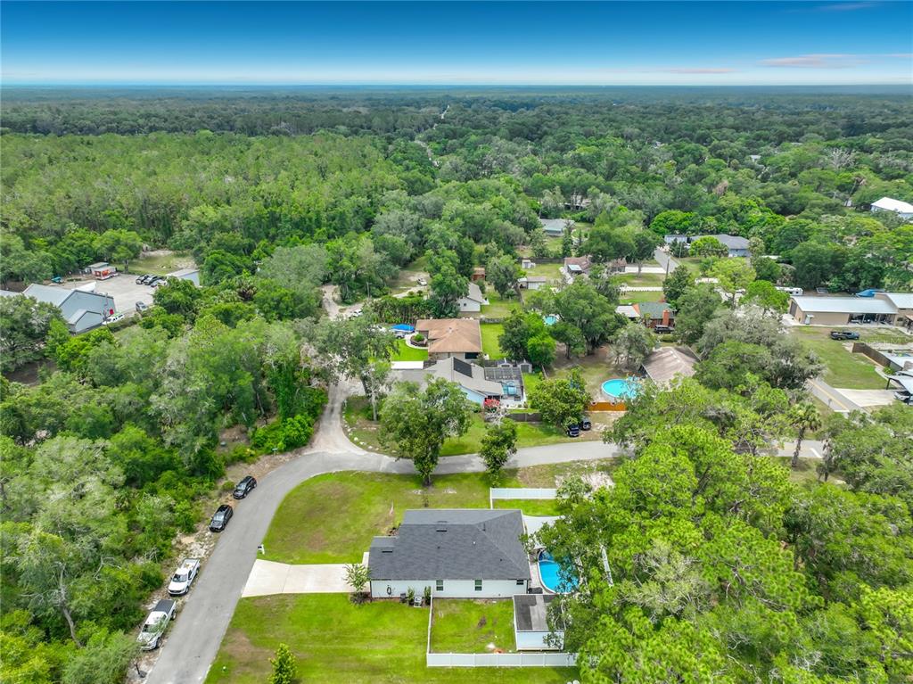 301 4th Street Geneva, FL 32732 - Photo 4 of 39
