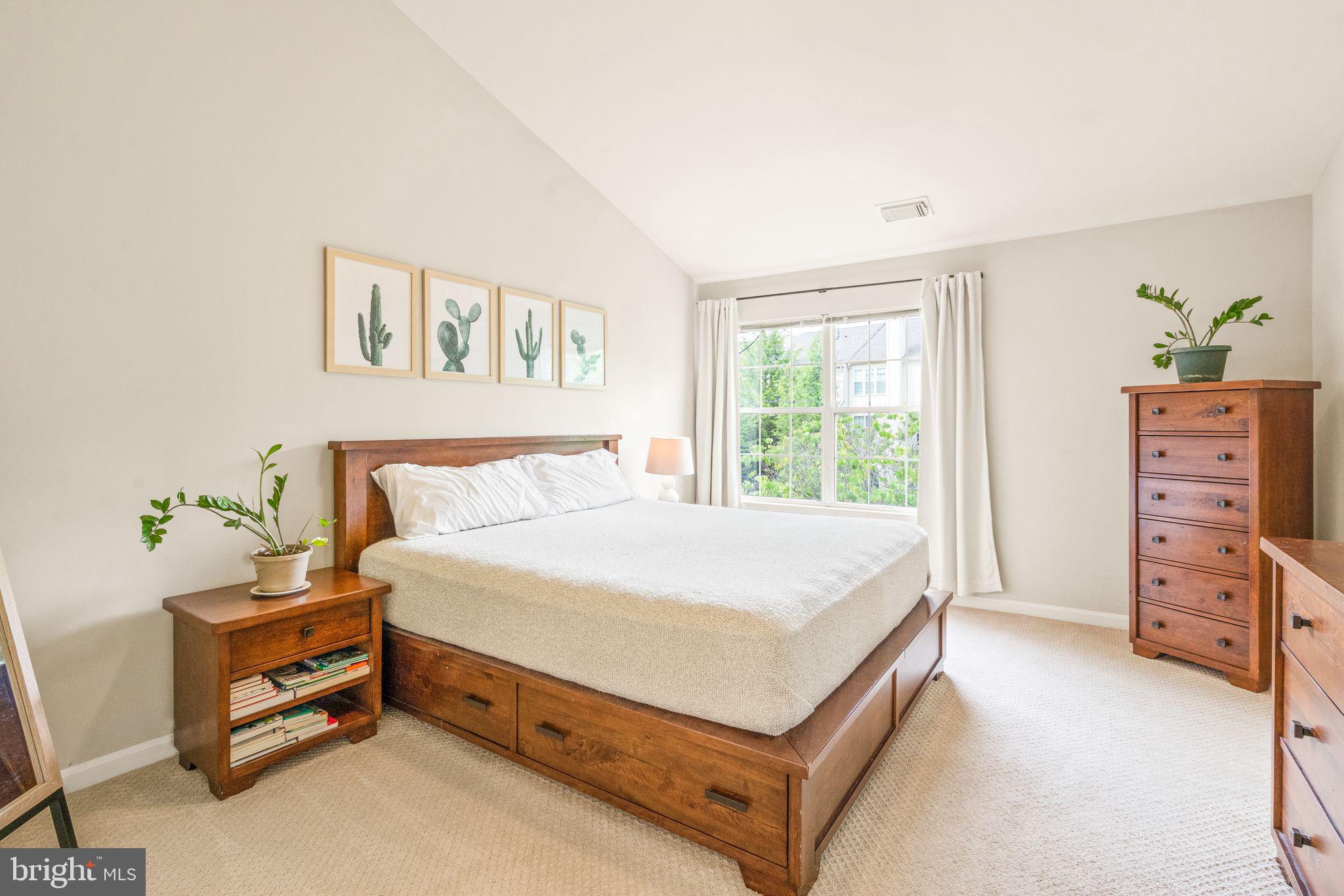 47644 Comer Square Sterling, VA 20165 - Photo 23 of 39 Primary bedroom