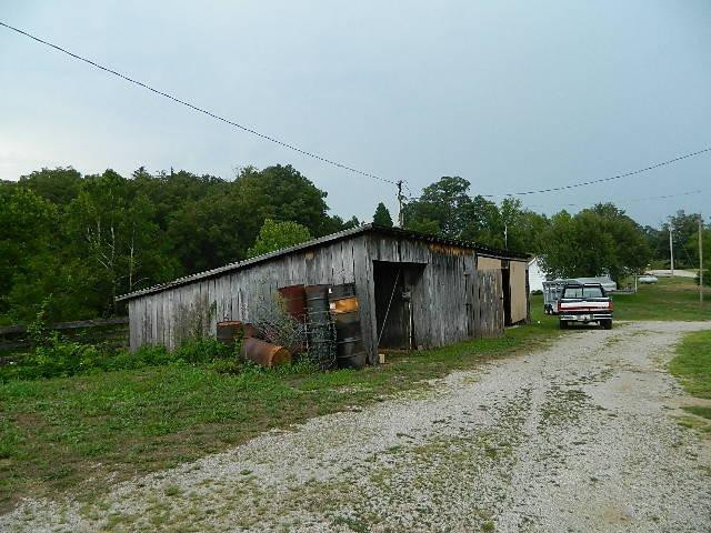 15085 Irvine Road Winchester, KY 40391 - Photo 14 of 16 Photo 14