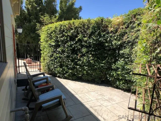 $2,385 | 602 South Grape Street, Unit A, Escondido, CA 92025