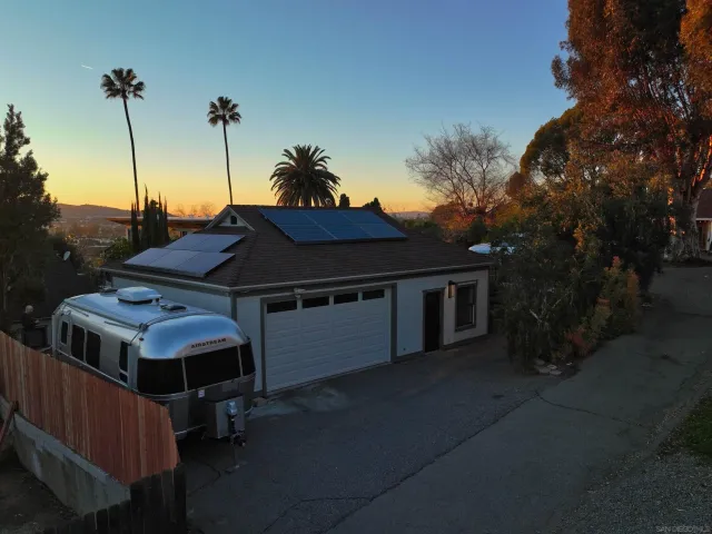 $2,385 | 602 South Grape Street, Unit A, Escondido, CA 92025