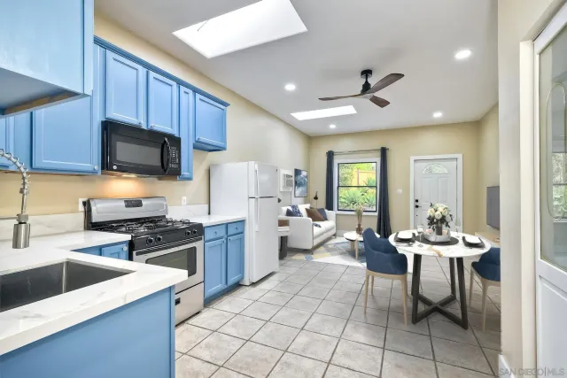 $2,385 | 602 South Grape Street, Unit A, Escondido, CA 92025