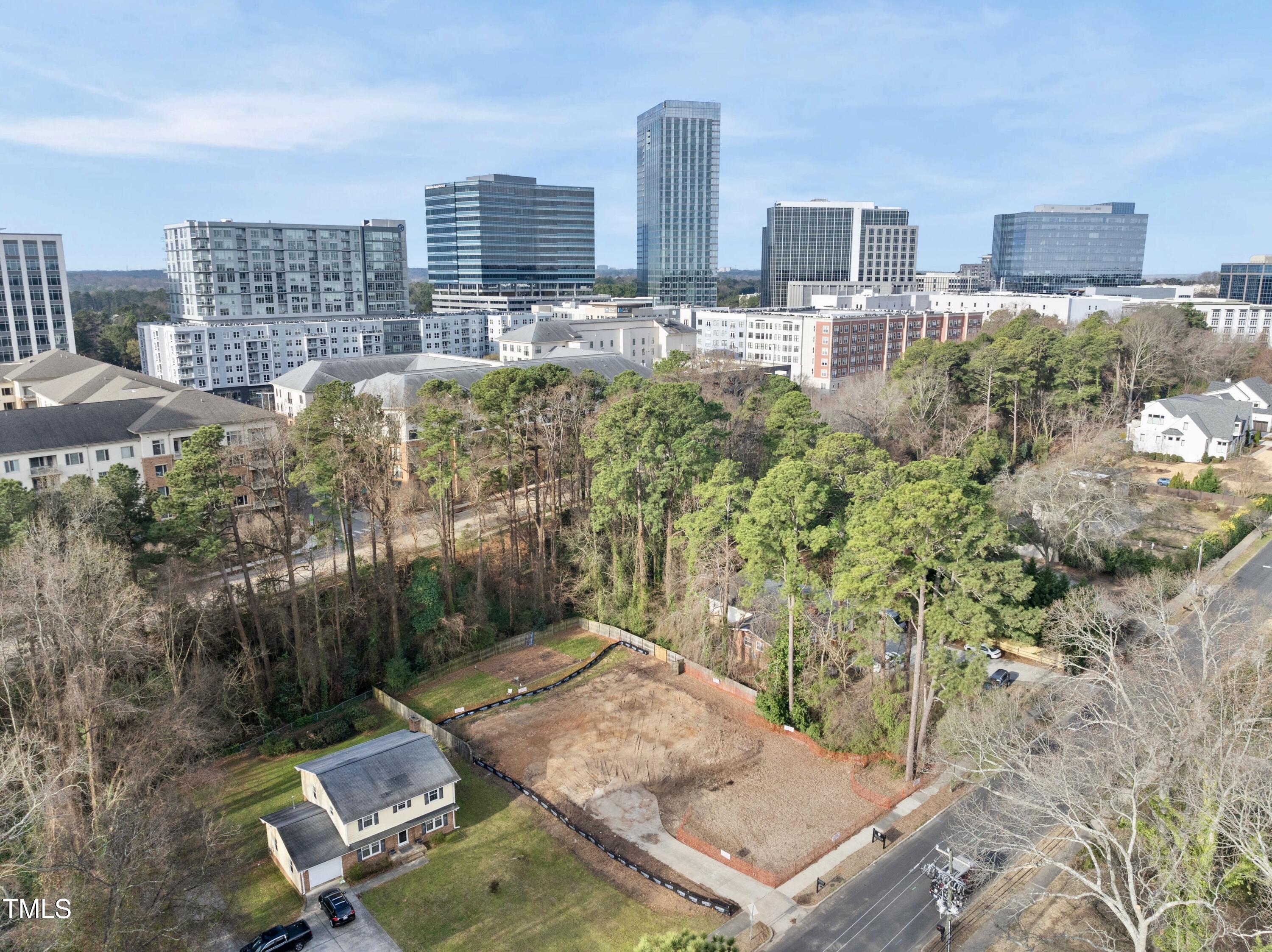 216 Dartmouth Road Raleigh, NC 27609 - Photo 3 of 5 a view of a city