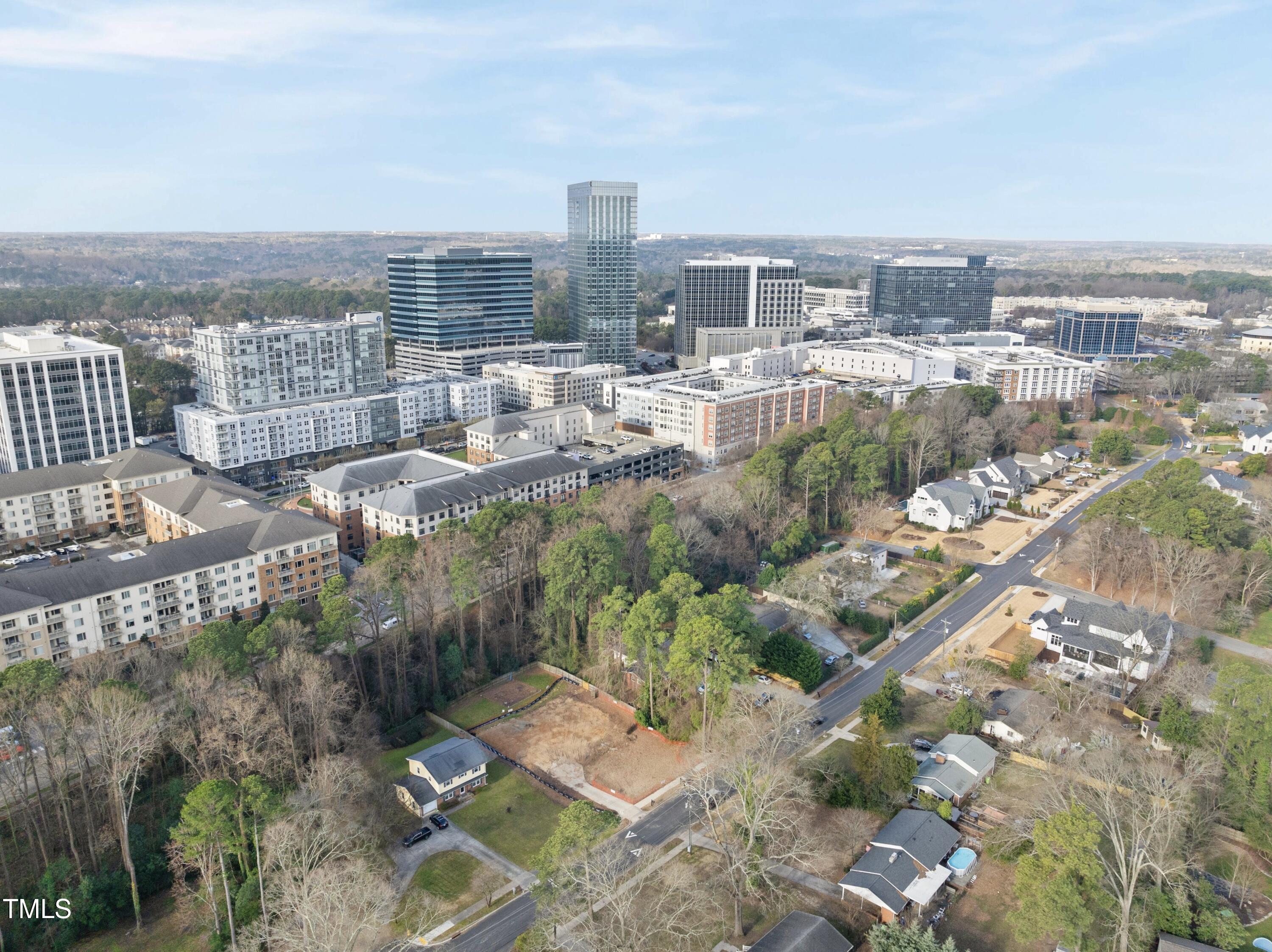 216 Dartmouth Road Raleigh, NC 27609 - Photo 4 of 5 a view of a city