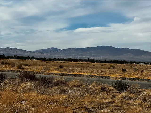 a view of a pathway both side of building