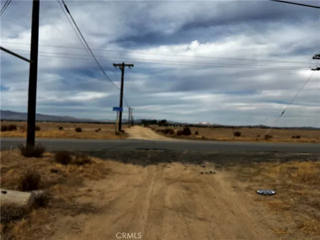 $32,000 | 90 West W Avenue, Lancaster, CA 93536