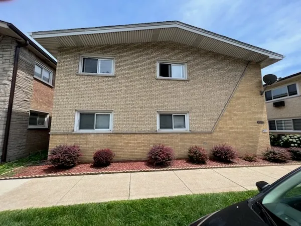 $1,350 | 4127 South Harlem Avenue, Unit 3, Stickney, IL 60402