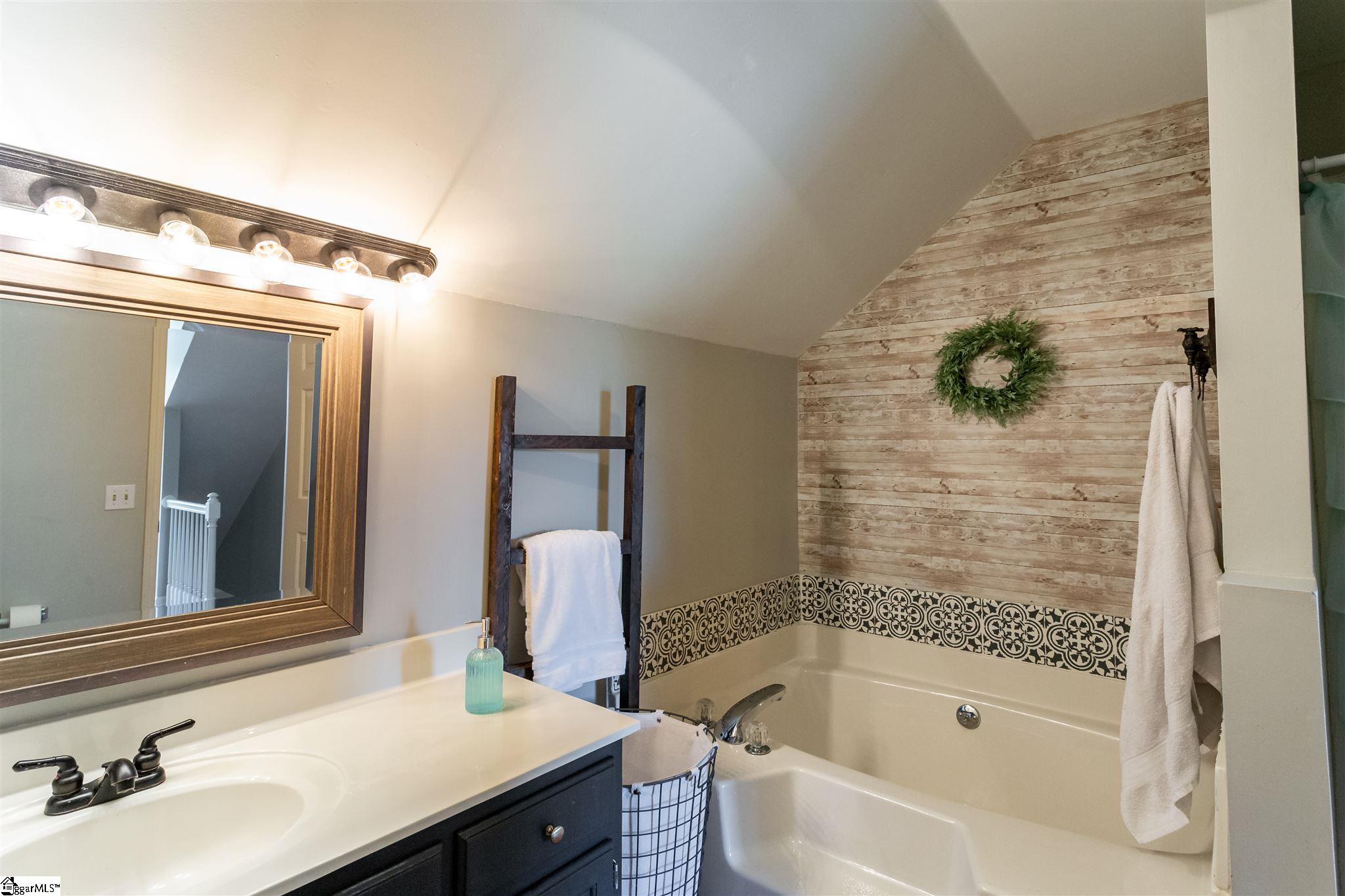 2308 Fairview Road Fountain Inn, SC 29644 - Photo 23 of 31