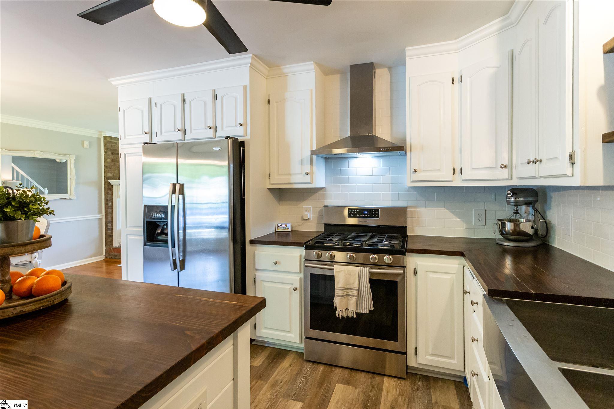 2308 Fairview Road Fountain Inn, SC 29644 - Photo 10 of 31