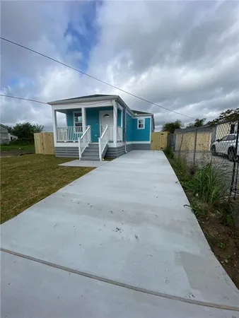 $249,000 | 4612 Majestic Oaks Drive, New Orleans, LA 70126