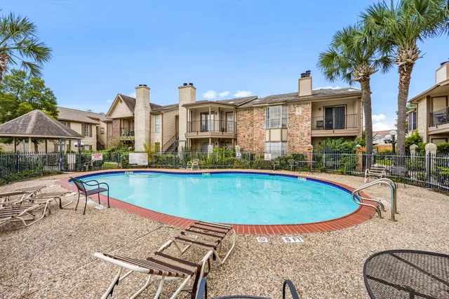 $135,000 | 2121 Hepburn Street, Unit 710, Houston, TX 77054