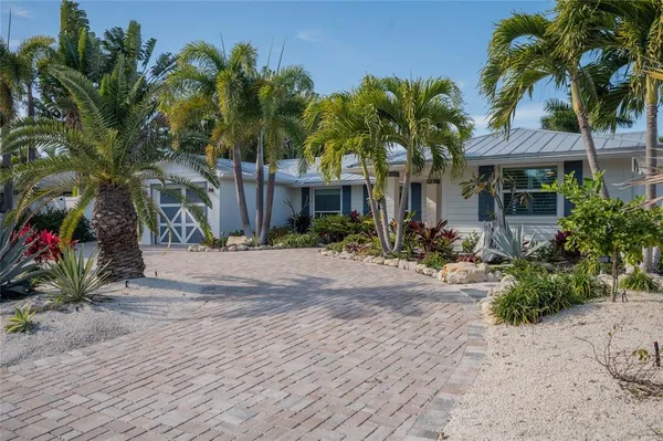 $2,080,000 | 504 68th Street, Holmes Beach, FL 34217