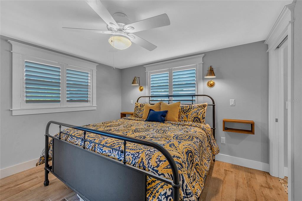 504 68th Street Holmes Beach, FL 34217 - Photo 16 of 25