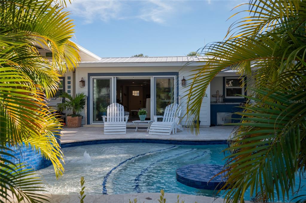 504 68th Street Holmes Beach, FL 34217 - Photo 8 of 25