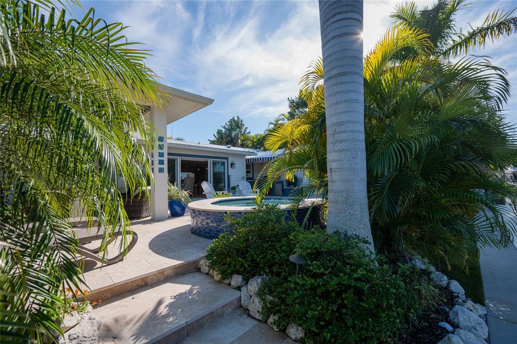 504 68th Street Holmes Beach, FL 34217 - Photo 9 of 25