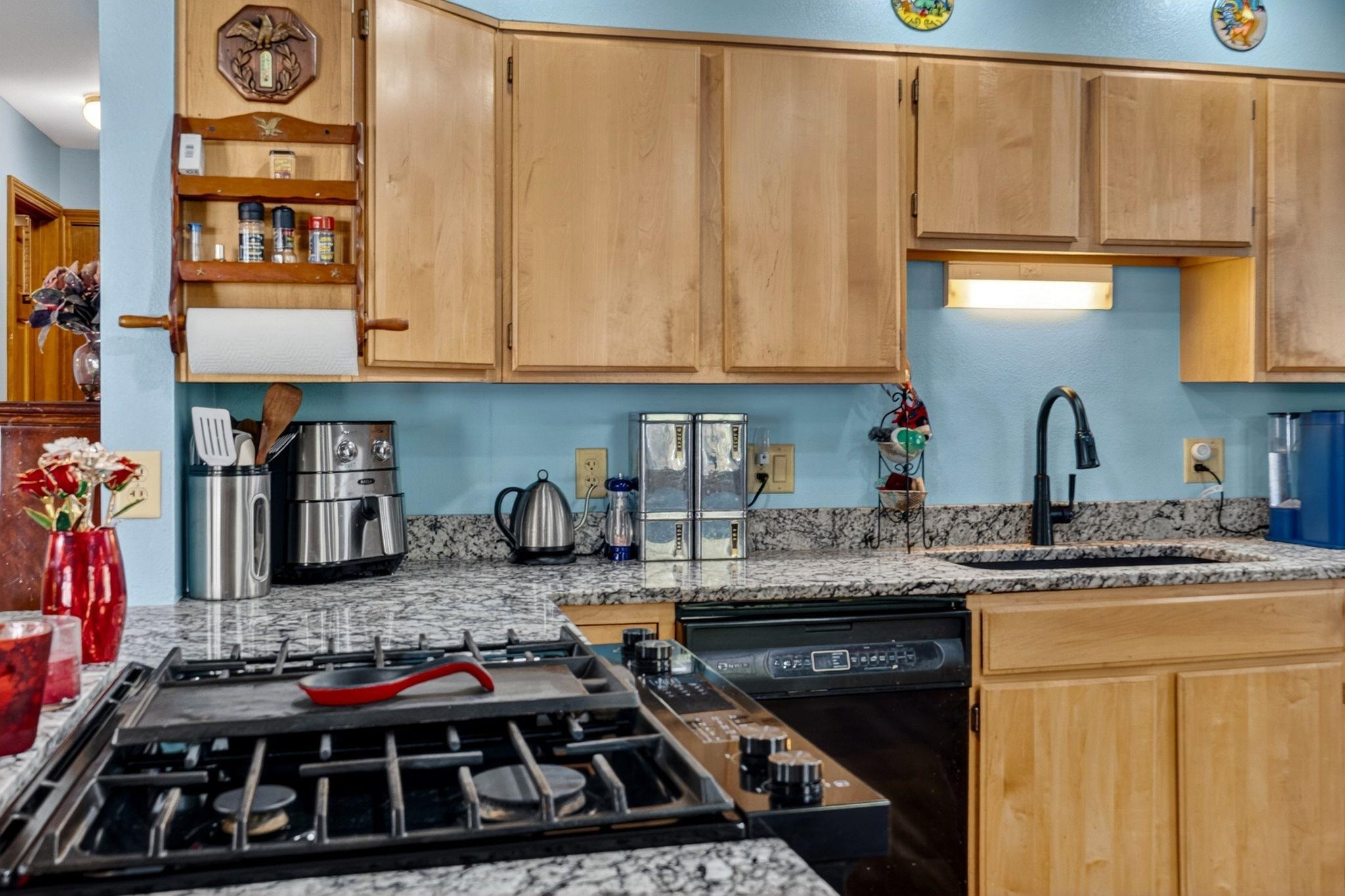 16503 Thelen Road Mountain, WI 54149 - Photo 15 of 81